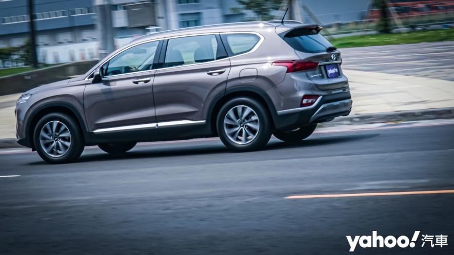 CP值暴跌？做完功課再說吧！2020 Hyundai Santa Fe 2.2柴油旗艦版北高長途試駕！ - 2