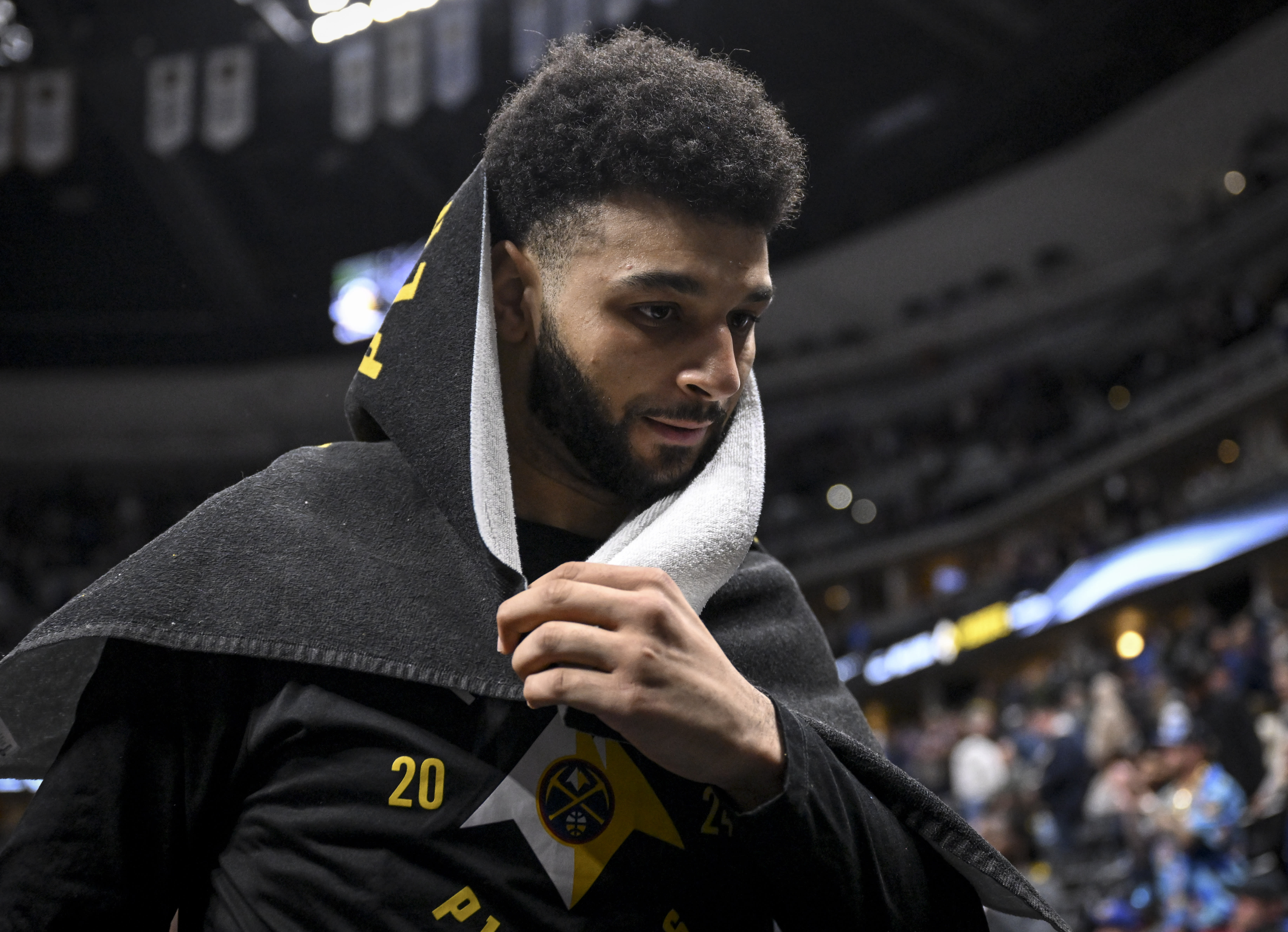 Timberwolves coach Chris Finch calls Jamal Murray's heat-pack toss on court 'inexcusable and dangerous'