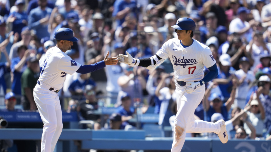 5 things to know from the weekend in MLB: Dodgers trounce Braves, Phillies' Trea Turner injured and more