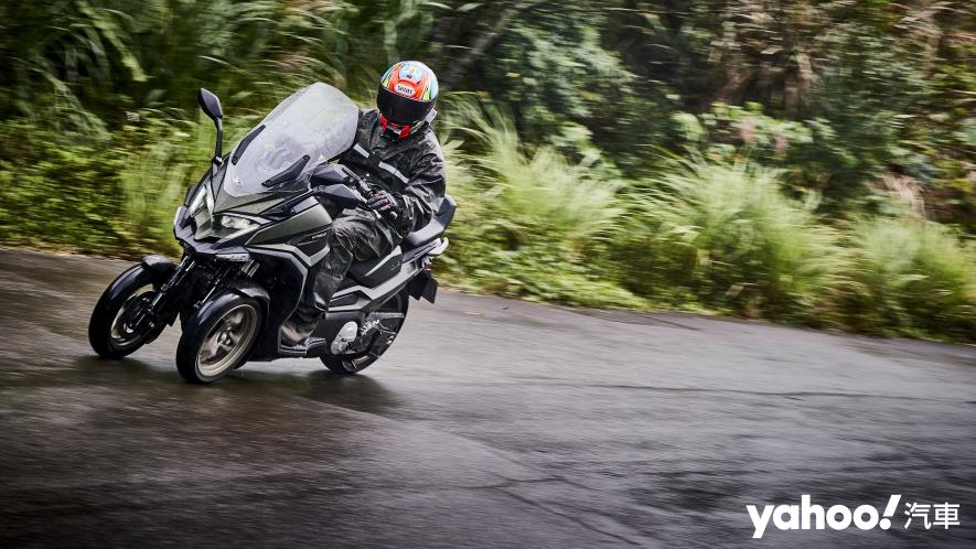 2022 Kymco CV3山雨試駕！概念到量產的實際表現最終竟是？！ - 16