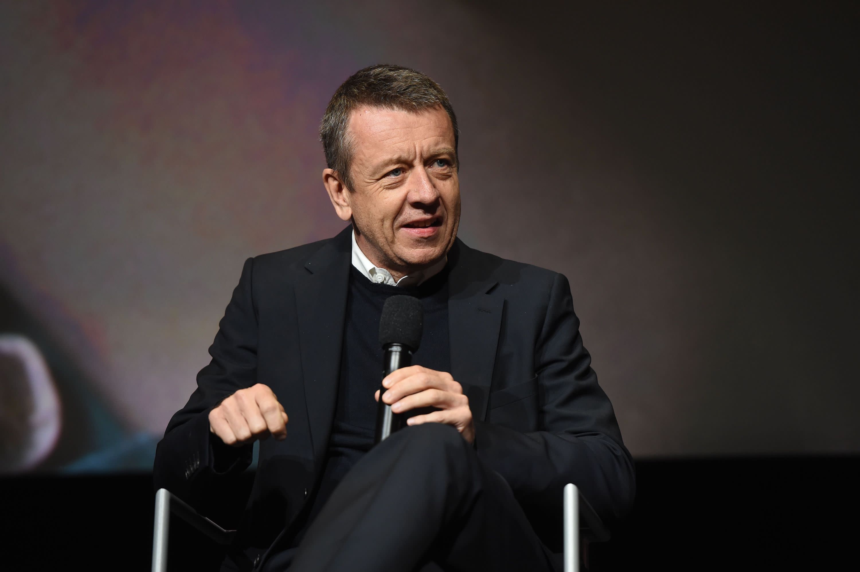 Питер морган. Peter Morgan. Peter Morgan Crown.