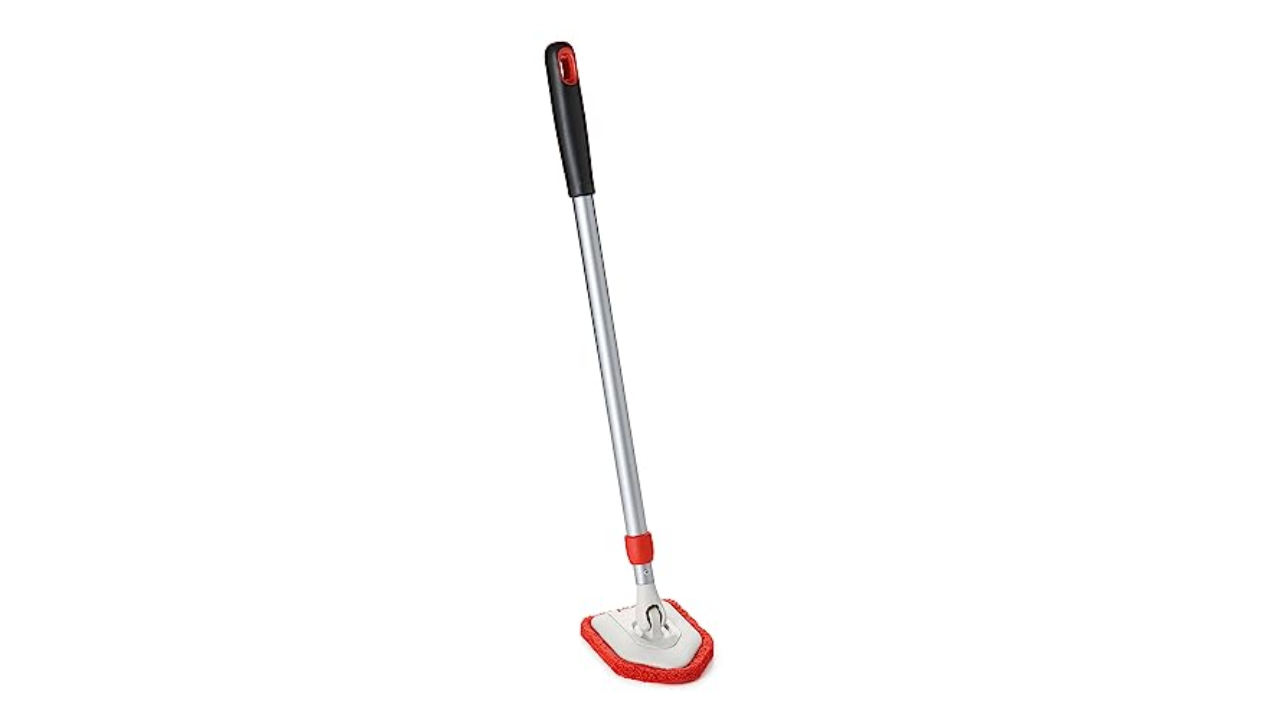 Shop this OXO extendable shower scrubber and save your back