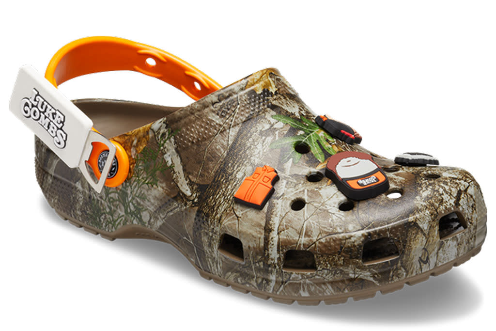 luke bryan crocs