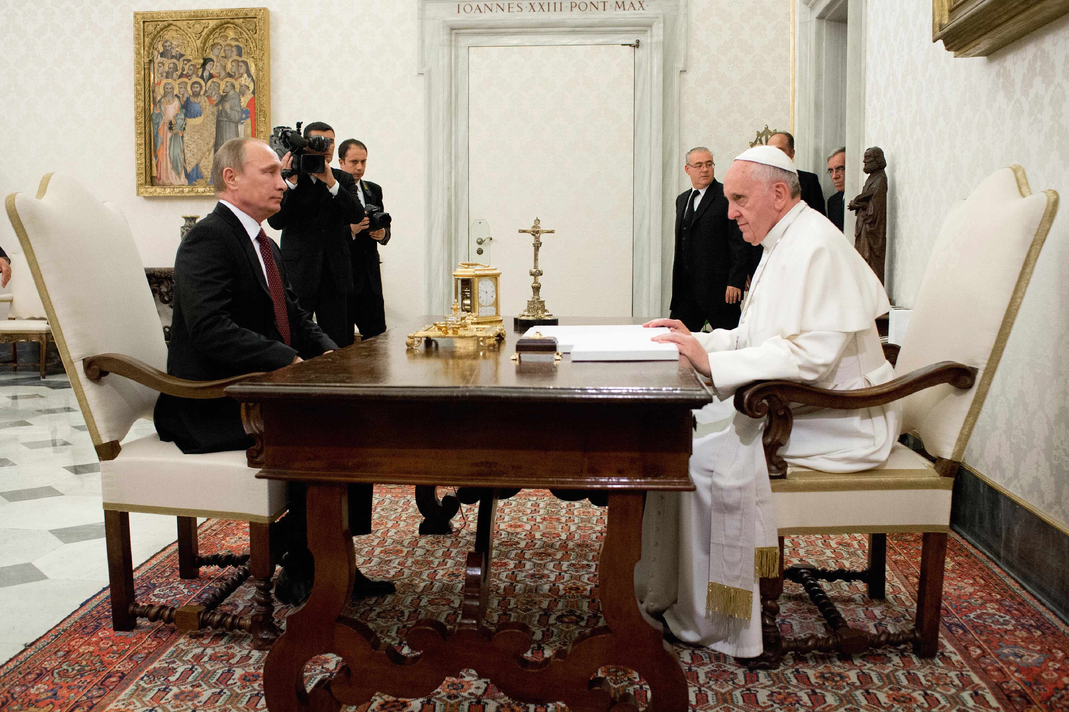 is pope francis going to visit russia