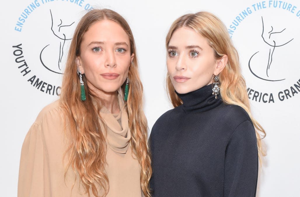 MaryKate and Ashley Olsen totally twin on the red carpet in matching