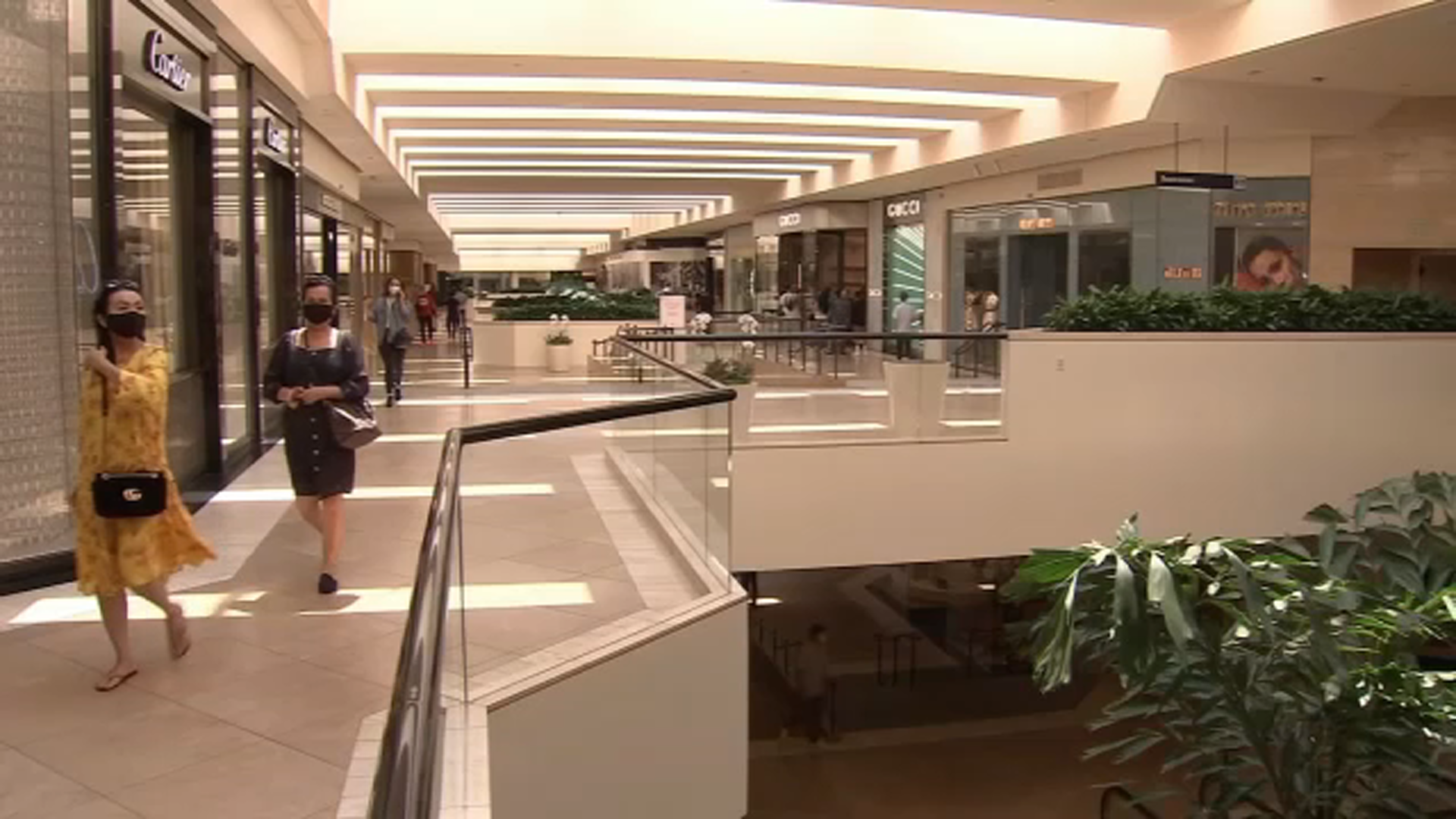 South Coast Plaza, the same but not the same, reopens after coronavirus  shutdown – Orange County Register