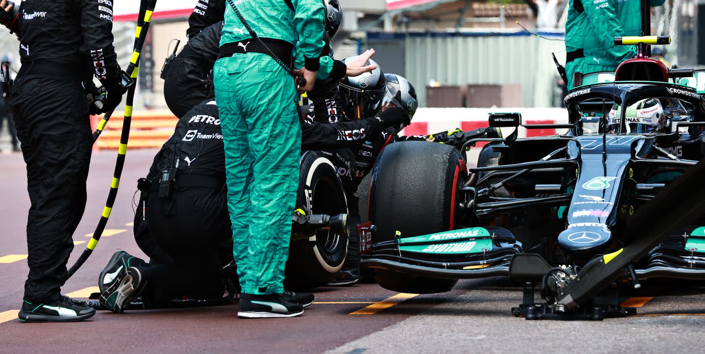 That Broken Wheel Nut Is Still Stuck On Valtteri Bottas S F1 Car