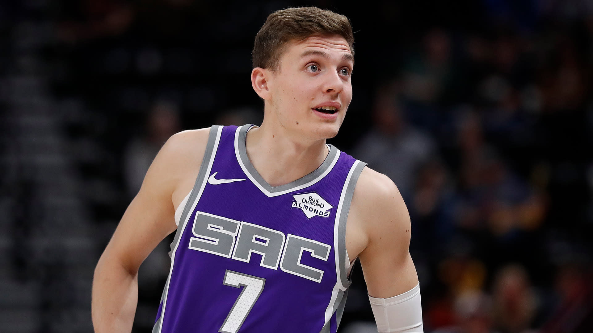 Kings rookie Kyle Guy scores his first 