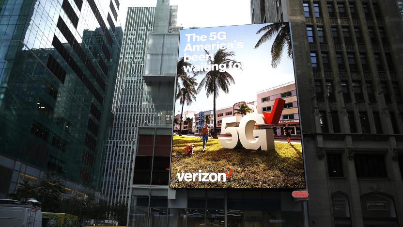 NEW YORK, UNITED STATES - 2020/10/15: Verizon jumbotron advertises 5G network in Times Square. (Photo by John Lamparski/SOPA Images/LightRocket via Getty Images)