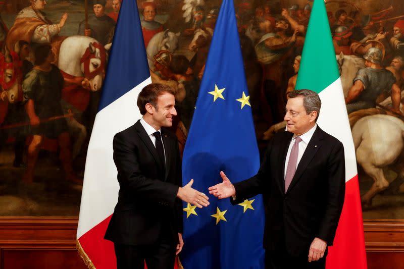 L’Italie et la France resserrent leurs liens alors que l’éviction de Merkel teste la diplomatie européenne