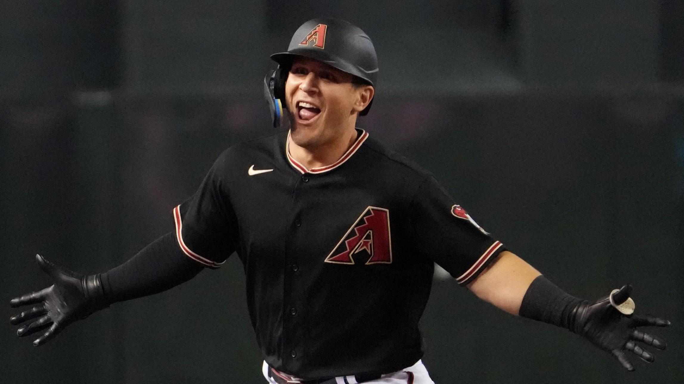 Diamondbacks' Lourdes Gurriel Jr. makes big impression with post-game vest  for teammates