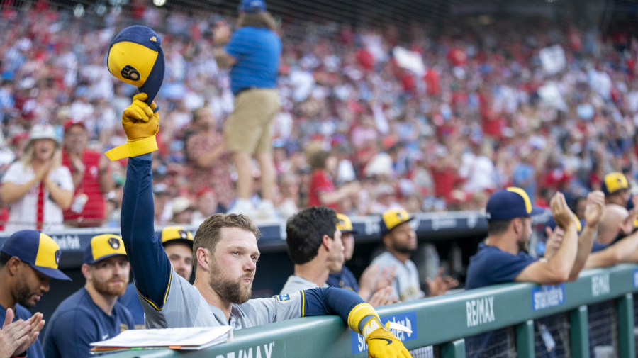 Yahoo Sports - Rhys Hoskins felt the love from Philadelphia Phillies fans during his first game back with the Milwaukee