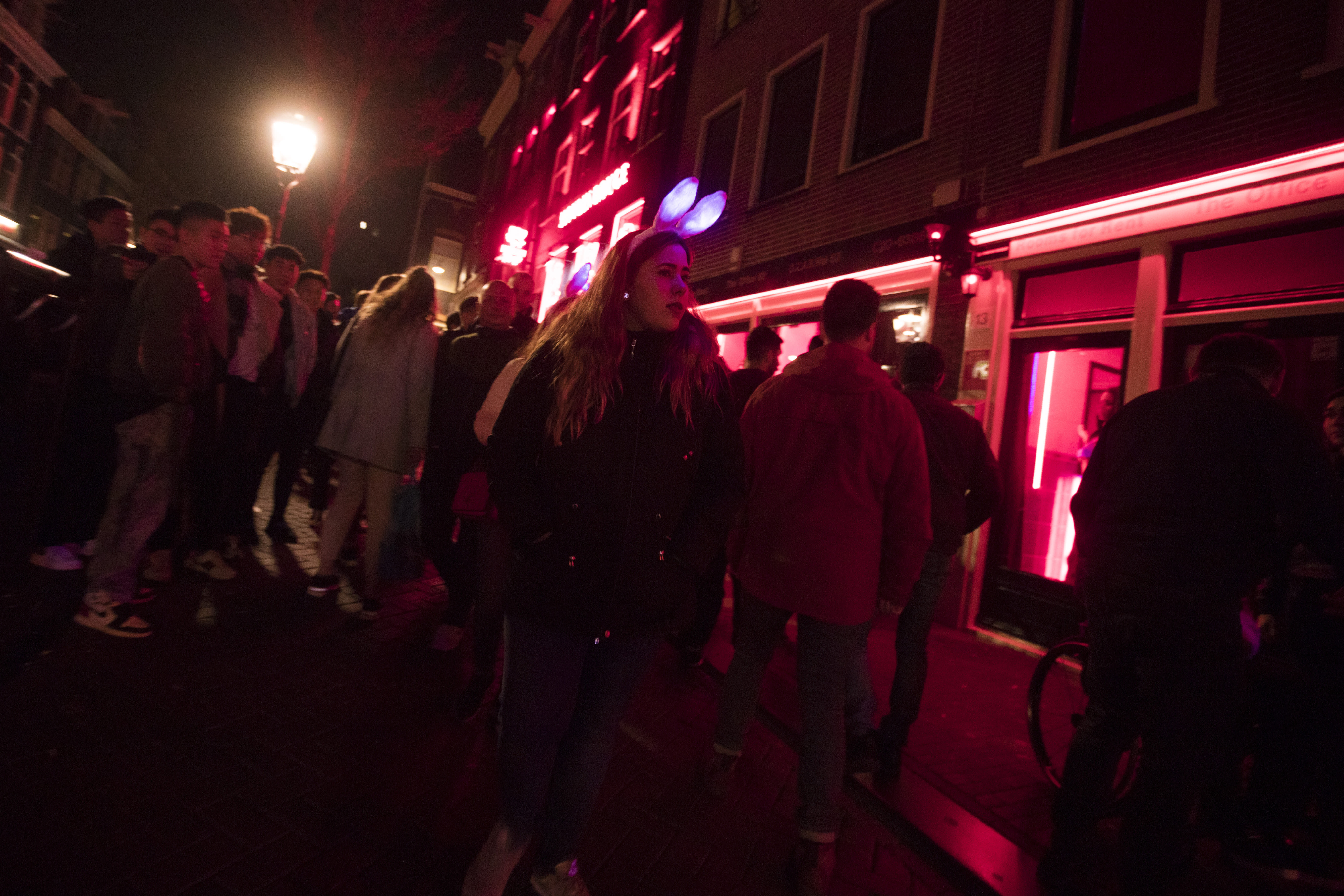 Amsterdam Sex Workers Angry At Red Light District Tours Ban 3380