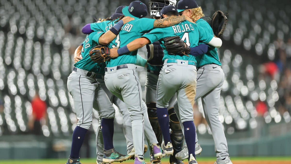 Mariners Turn Ahead the Clock Night hype video, jerseys - Sports