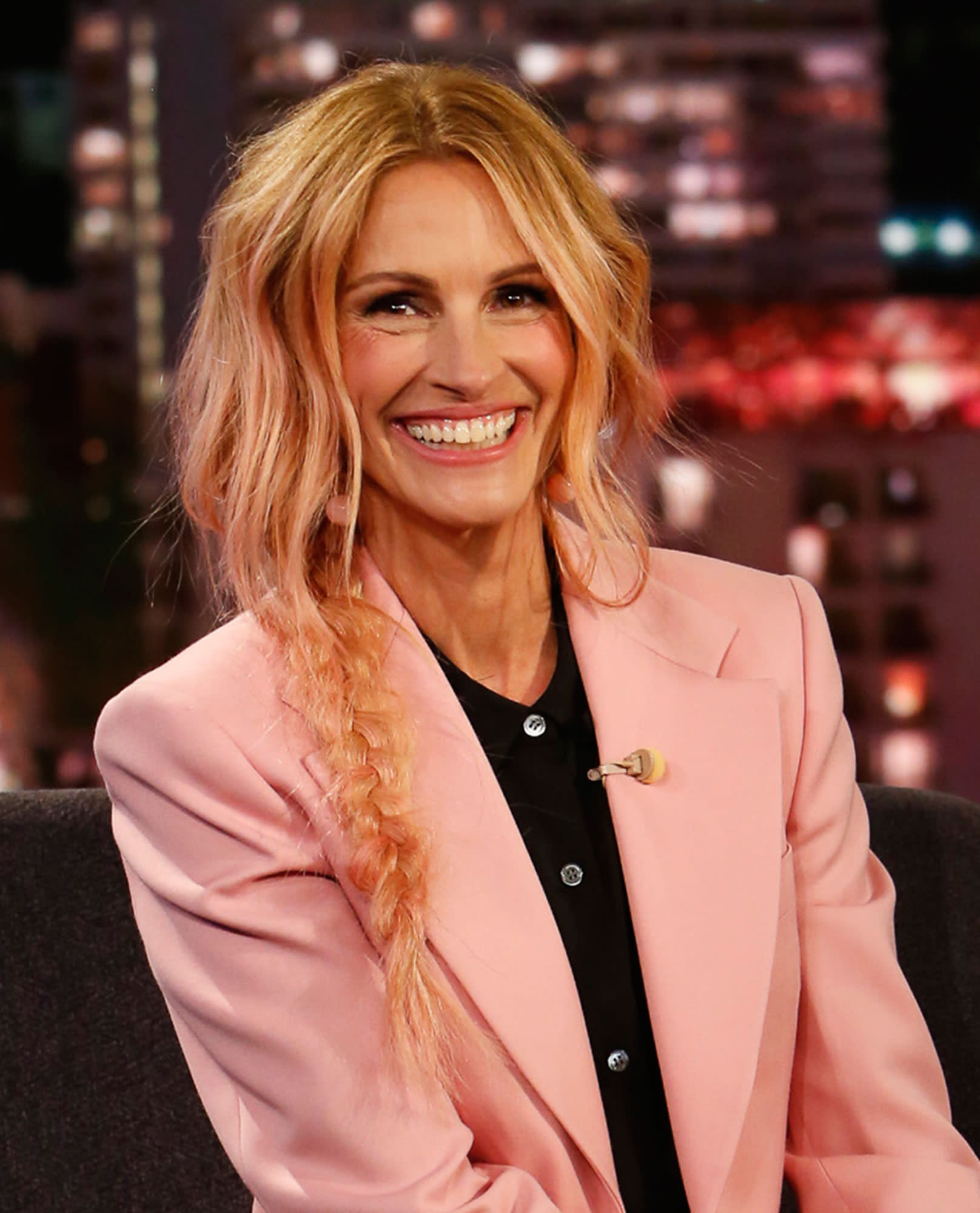 Julia Roberts Got a New Haircut That Everyone Is Freaking Out