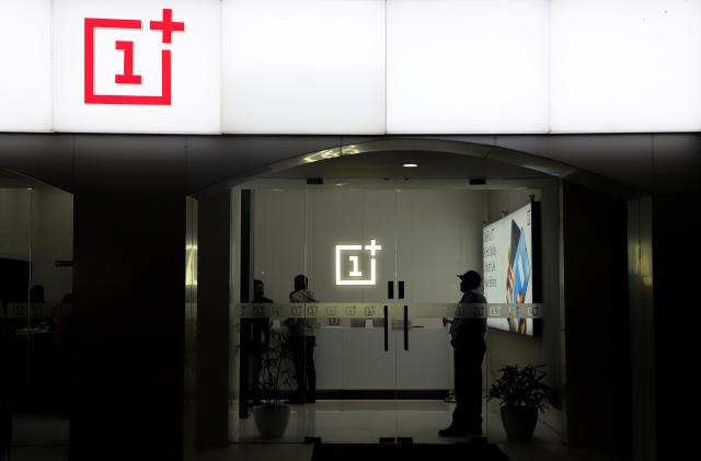 Customers are seen inside OnePlus Mobile Phone Showroom in New Delhi India on  16 February 2020 (Photo by Nasir Kachroo/NurPhoto via Getty Images)
