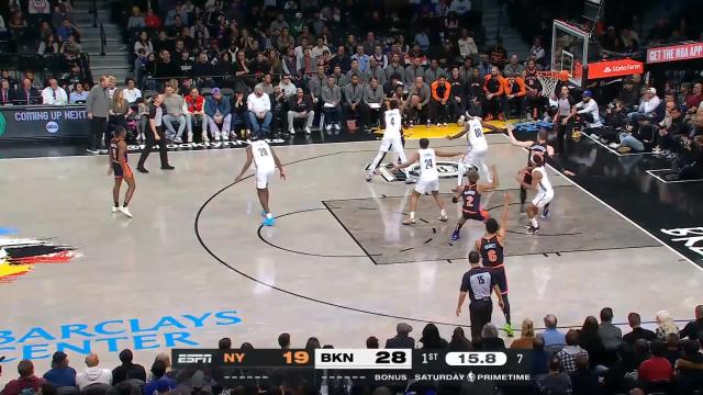 Quentin Grimes with a last basket of the period vs the Brooklyn Nets