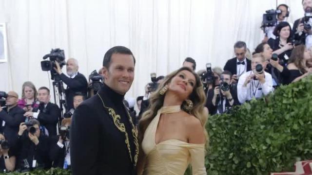 Social media roasts Tom Brady's unorthodox Met Gala look