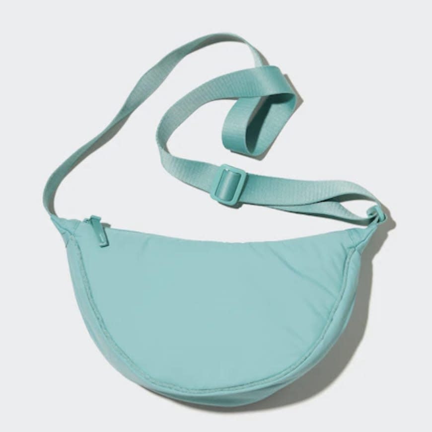 UNIQLO on X: Did you miss it? The highly anticipated unisex Mini Shoulder  Bag (a.k.a. The Moon Bag) is finally here! Available in 4 different  colors:  #UniqloMiniBag #MoonBag #CrossbodyBag  #LifeWear #UniqloUSA