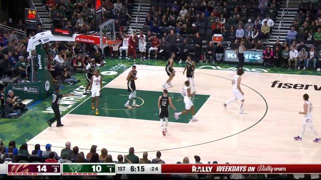 Robin Lopez with an and one vs the Milwaukee Bucks