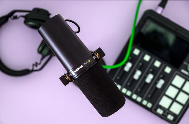 Logitech Launches The New Blue Sona XLR Microphone And Litra Beam Key Light