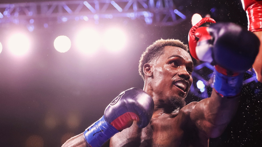
Charlo stripped of WBC title after fleeing scene of DWI crash
Jermall Charlo, the undefeated middleweight champ, was arrested in Texas with a blood alcohol content of 0.15, nearly twice the legal limit of .08. 