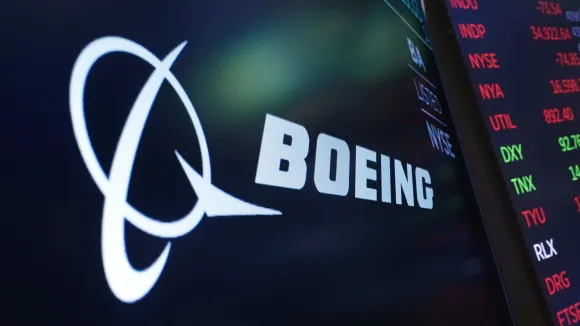 Outgoing Boeing CEO to stay on board as safety concerns linger