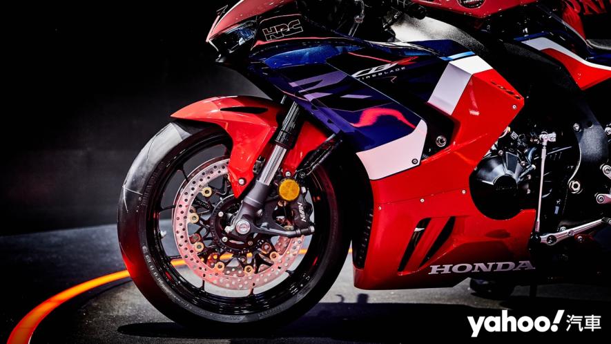 【米蘭車展】賽道本質全面進駐！2020 Honda CBR1000RR-R跑格實力大幅躍進！ - 8