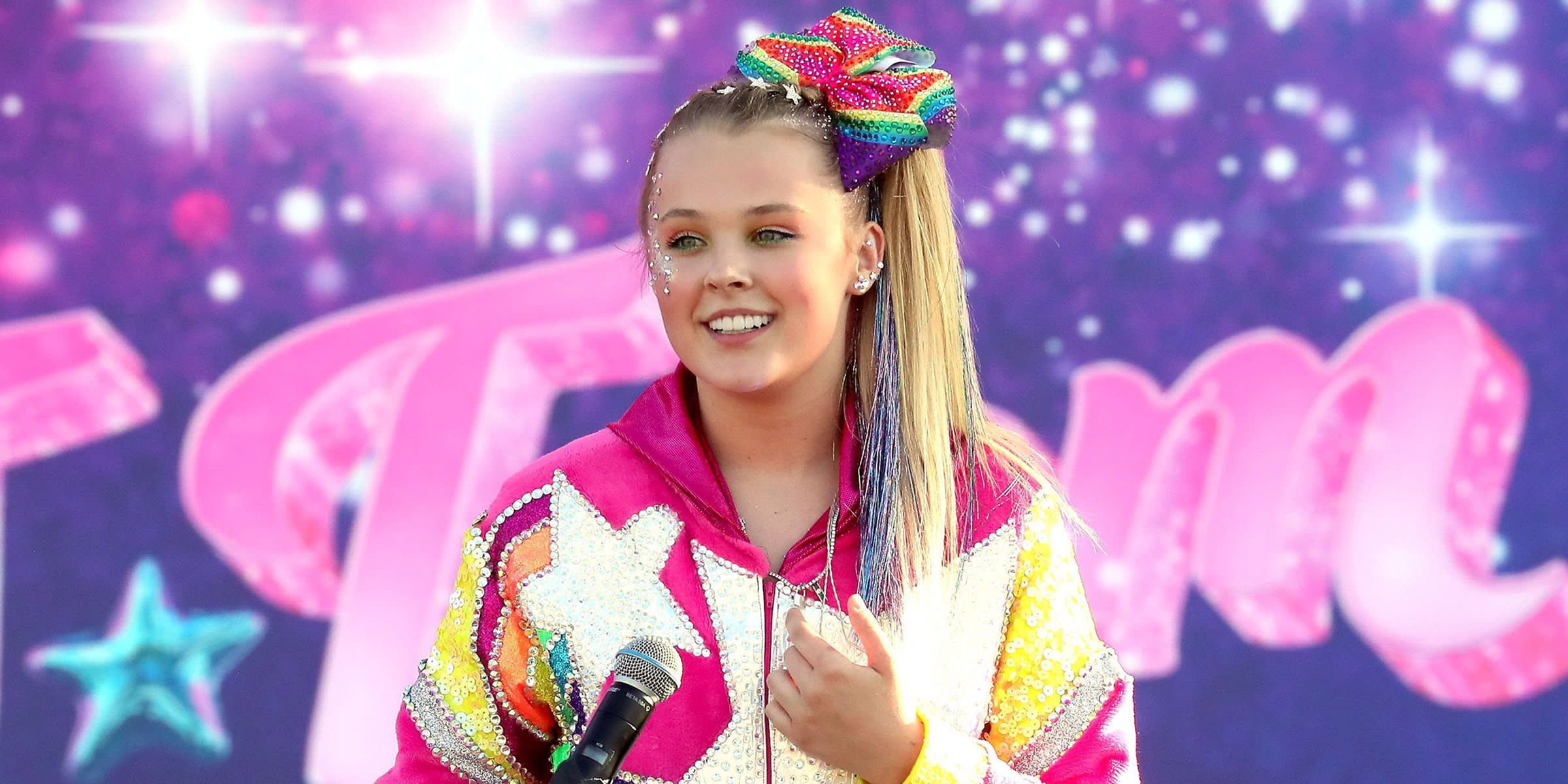 JoJo Siwa makes red carpet debut with girlfriend Kylie Prew — see the sweet pics!