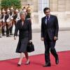 Esplode caso Fillon: moglie stipendiata con fondi parlamentari