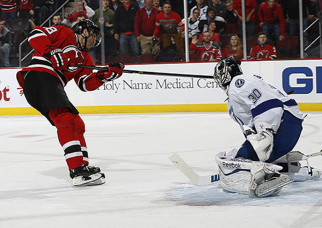 Jaromir Jagr breaks NHL record for 