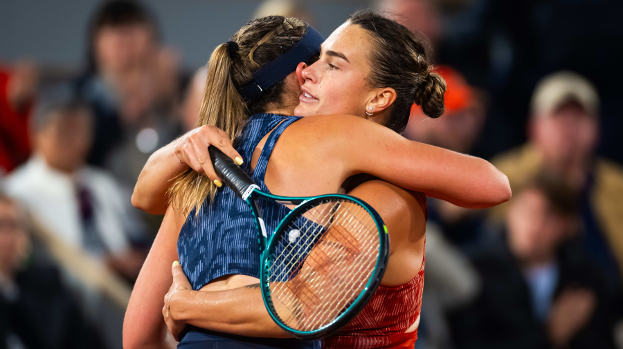 Getty Images - PARIS, FRANCE - JUNE 01: Paula Badosa of Spain and Aryna Sabalenka embrace at the net after the third round on Day 7 of the French Open at Roland Garros on June 01, 2024 in Paris, France (Photo by Robert Prange/Getty Images)