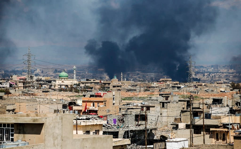 Mosul air strikes kill dozens of civilians: Iraqi officials