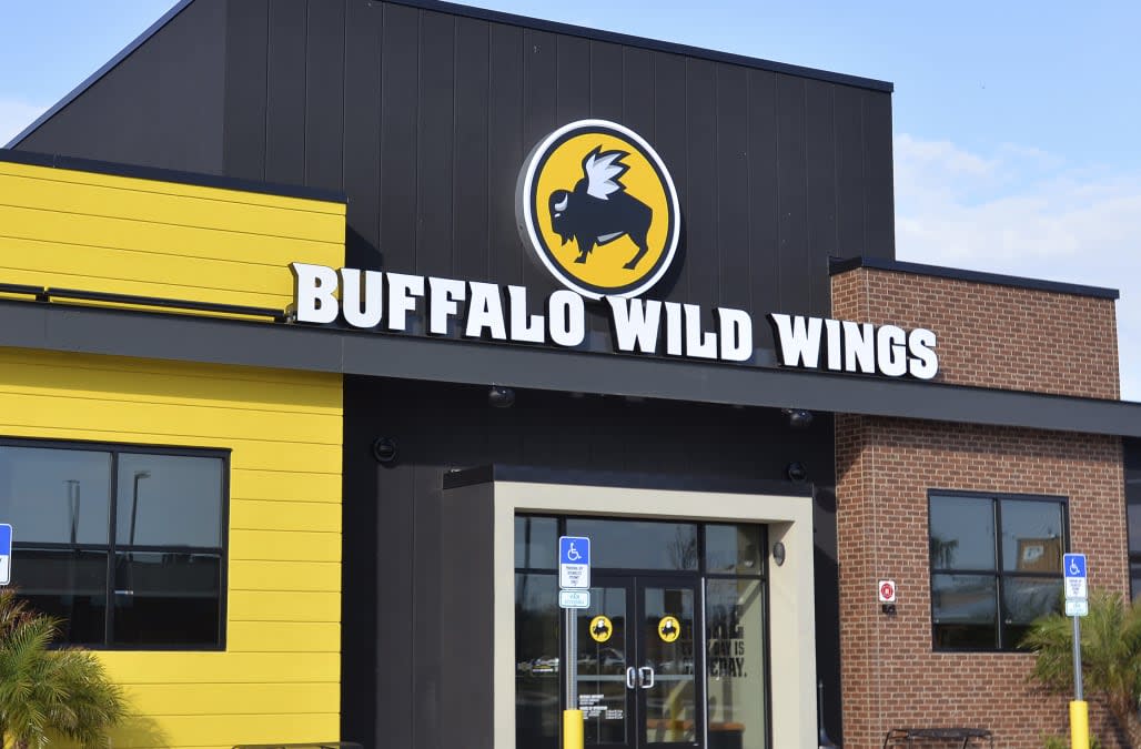 Buffalo Wild Wings asks group to move seats because customer 'didn’t