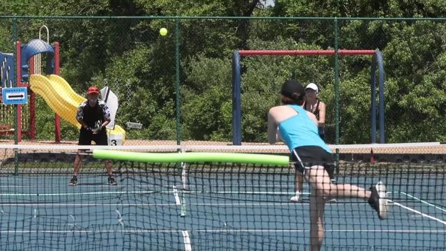 How did pickleball get it's name?