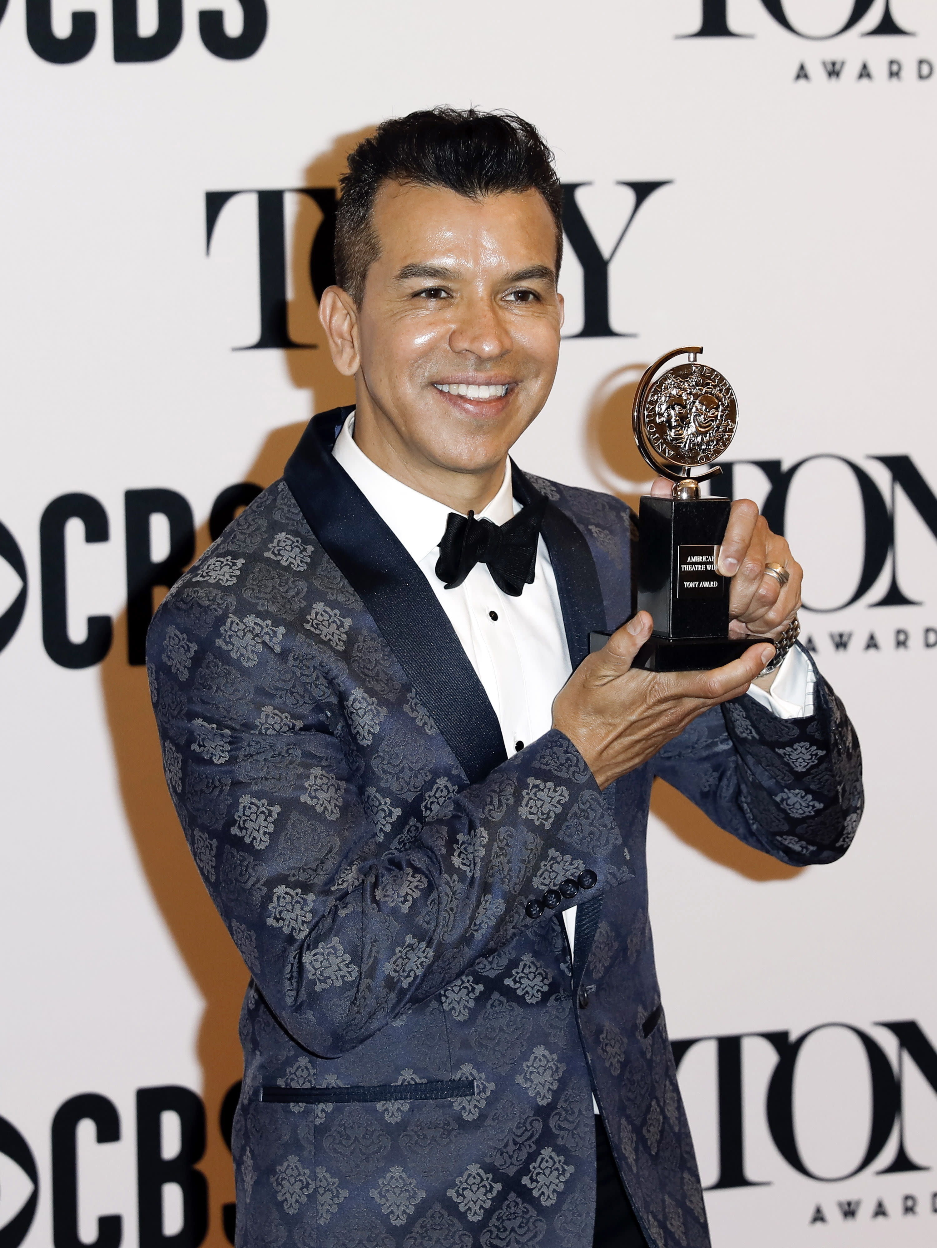 El Colombiano Sergio Trujillo Gana El Tony A La Mejor Coreografía 