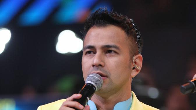 Raffi Ahmad Dipinjami Ferrari dan Diajak ke Vila Mewah oleh Pria Ini