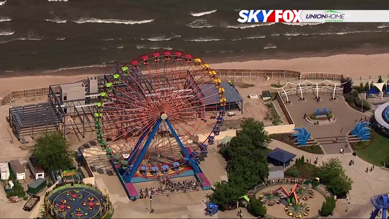 Couple arrested for sex on ferris wheel at Ohio amusement park