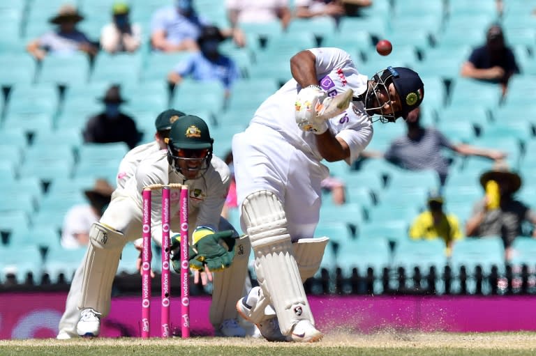 Pant Pujara Give India Glimmer Of Hope In Third Test Yahoo Sport Australia Sarung Mans