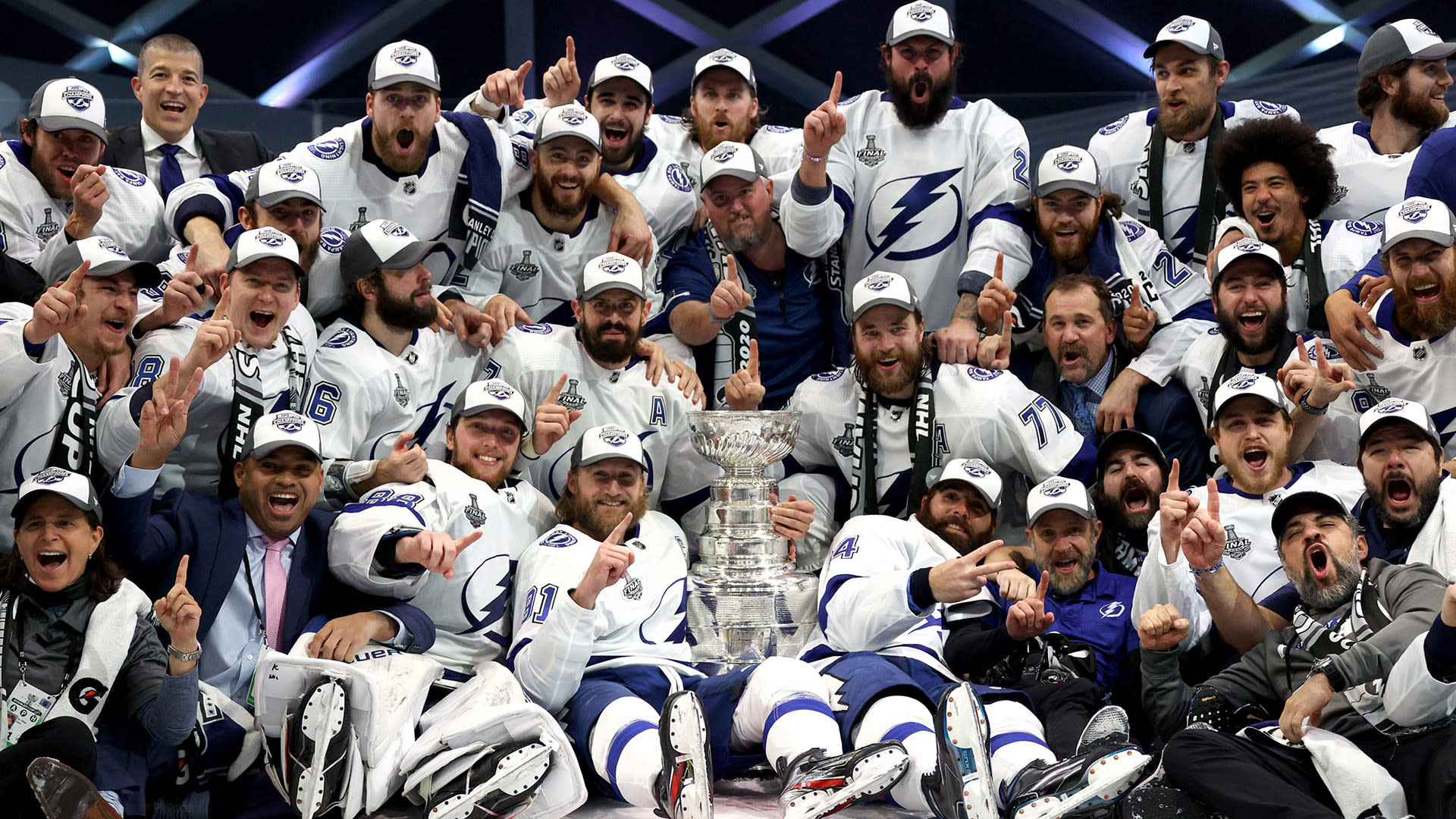 Tampa Bay Lightning win Stanley Cup over Dallas Stars in Game 6