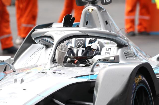 SEOUL, SOUTH KOREA - AUGUST 14: Stoffel Vandoorne of Belgium and Mercedes-EQ #05 reacts after the Final Race of the Hana Bank Seoul E-Prix Round 16 on August 14, 2022 in Seoul, South Korea. (Photo by Chung Sung-Jun/Getty Images)