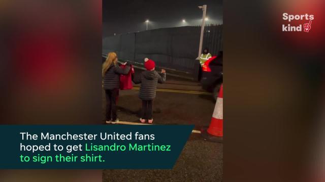 Good News: A Manchester United star's kindness brings two young soccer fans to tears