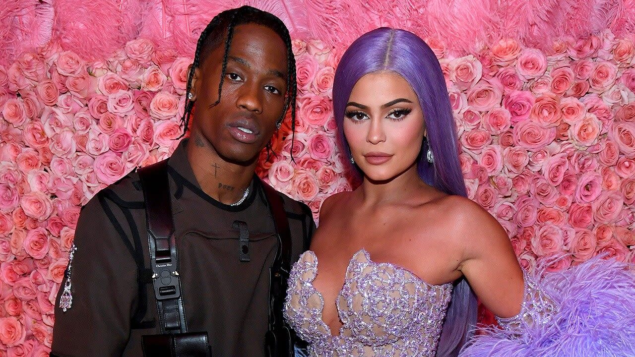 Travis Scott Showers Kylie Jenner With A Room Full Of Roses