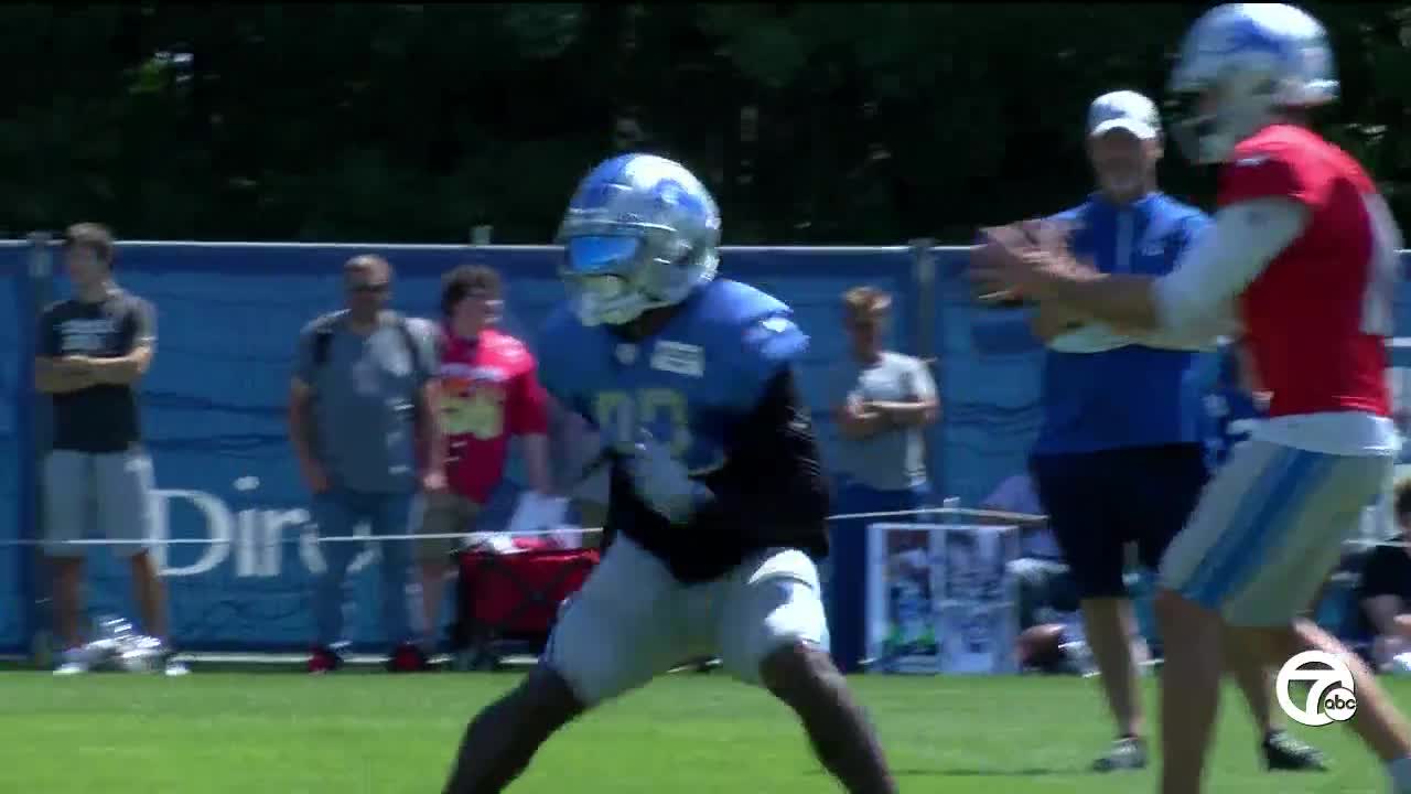 Detroit Lions running back Jonathan Williams (36) walks to a punt return  drill during an NFL football training camp practice at their team  headquarters in Allen Park, Mich., on Wednesday, Aug. 26