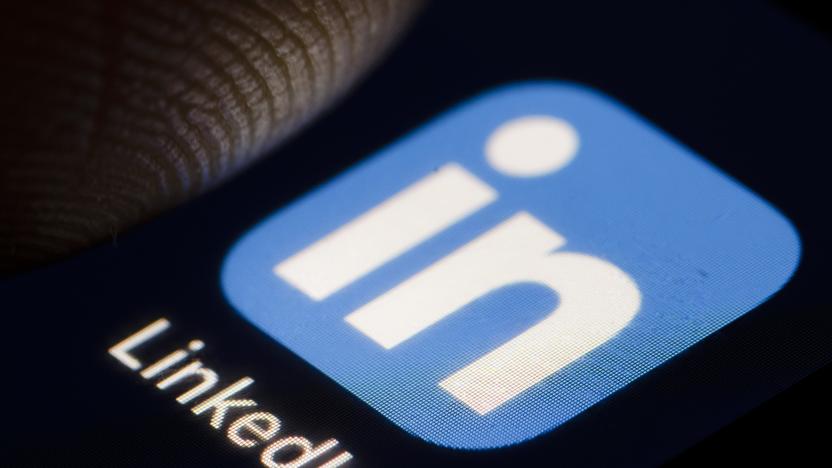 BERLIN, GERMANY - DECEMBER 14: The Logo of business and employment-oriented service LinkedIn is displayed on a smartphone on December 14, 2018 in Berlin, Germany. (Photo by Thomas Trutschel/Photothek via Getty Images)