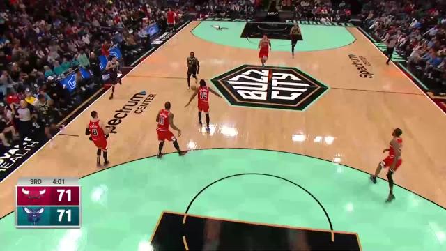 Terry Rozier with a 2-pointer vs the Chicago Bulls