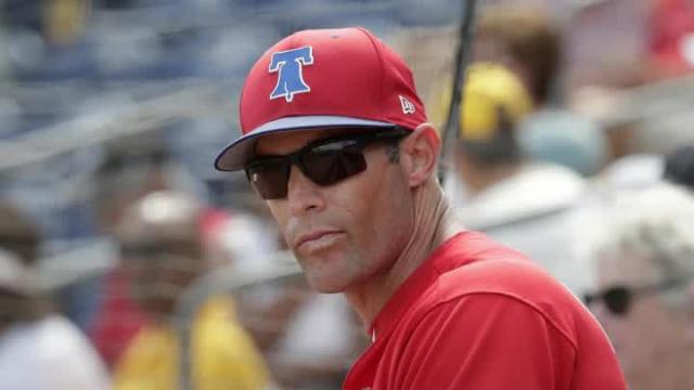 Gabe Kapler's alarming error adds to rough start as Phillies manager