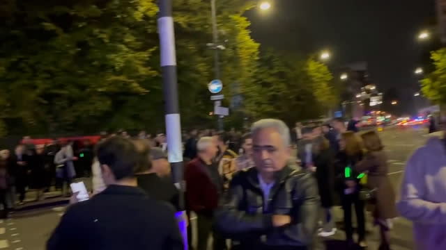 Des milliers de personnes évacuées lors du concert d’un chanteur iranien à Londres après une alerte à la bombe