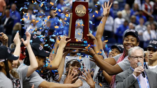 No. 1 South Carolina crushes No. 10 Creighton, advances to Final Four