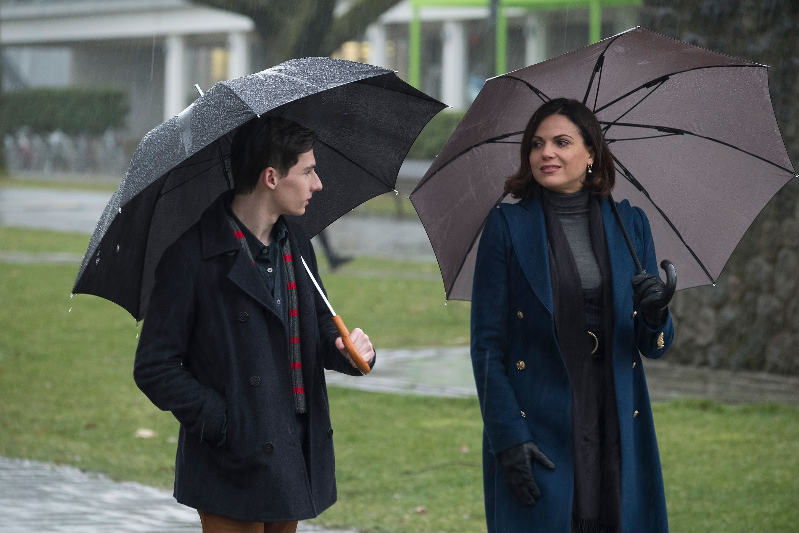 Once Upon A Time Recap Henry Mills Gets An Assist From Henry